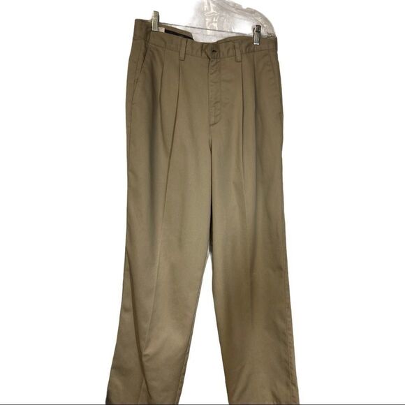 DOCKERS Men’s Khaki Pants tan Size 33/31 - Picture 1 of 10